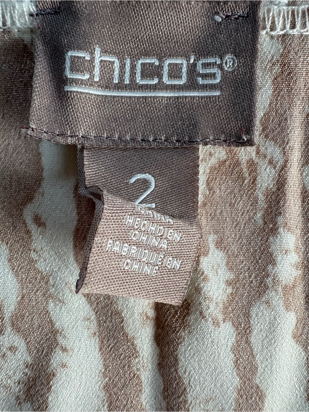 Chico's Cream and Beige Patterned Blouse Large Chicos Size 2 - Picture 7 of 9